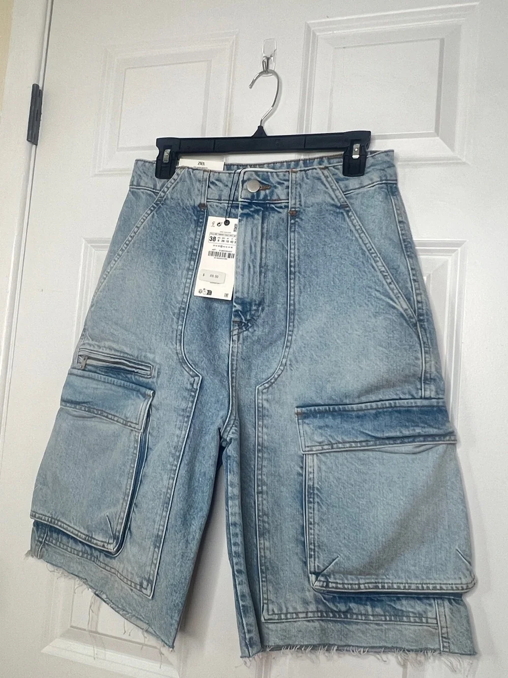 Zara Light Blue Denim Cargo Shorts with Utility Pockets - Picture 9 of 9
